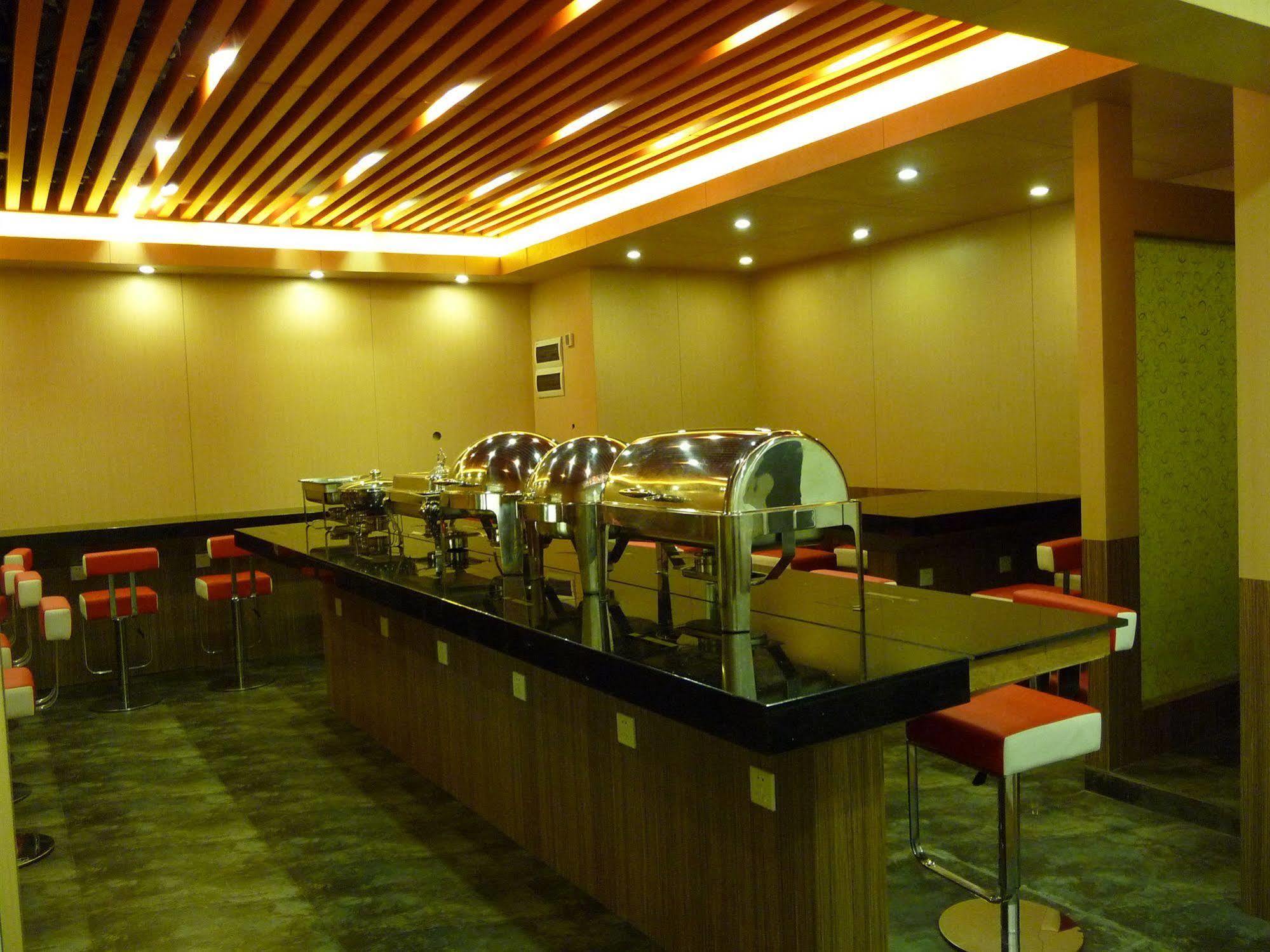 Hotel Super 8 Guangzhou Railyway Station Extérieur photo